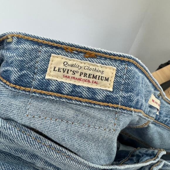 Levi's Ribcage Ankle Straight Premium Distressed Light Wash Jeans Size 30 - Picture 8 of 13